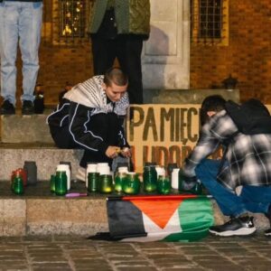 Cicha demonstracja ku pamięci ofiar ludobójstwa w Gazie