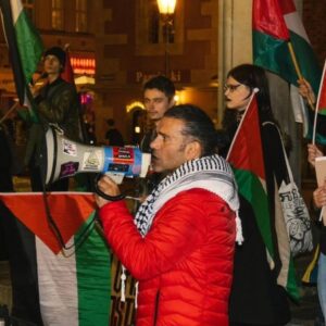 Cicha demonstracja ku pamięci ofiar ludobójstwa w Gazie