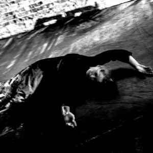 Lament - performans autorstwa Aurory Lubos. fot. Kazimierz Ździebło